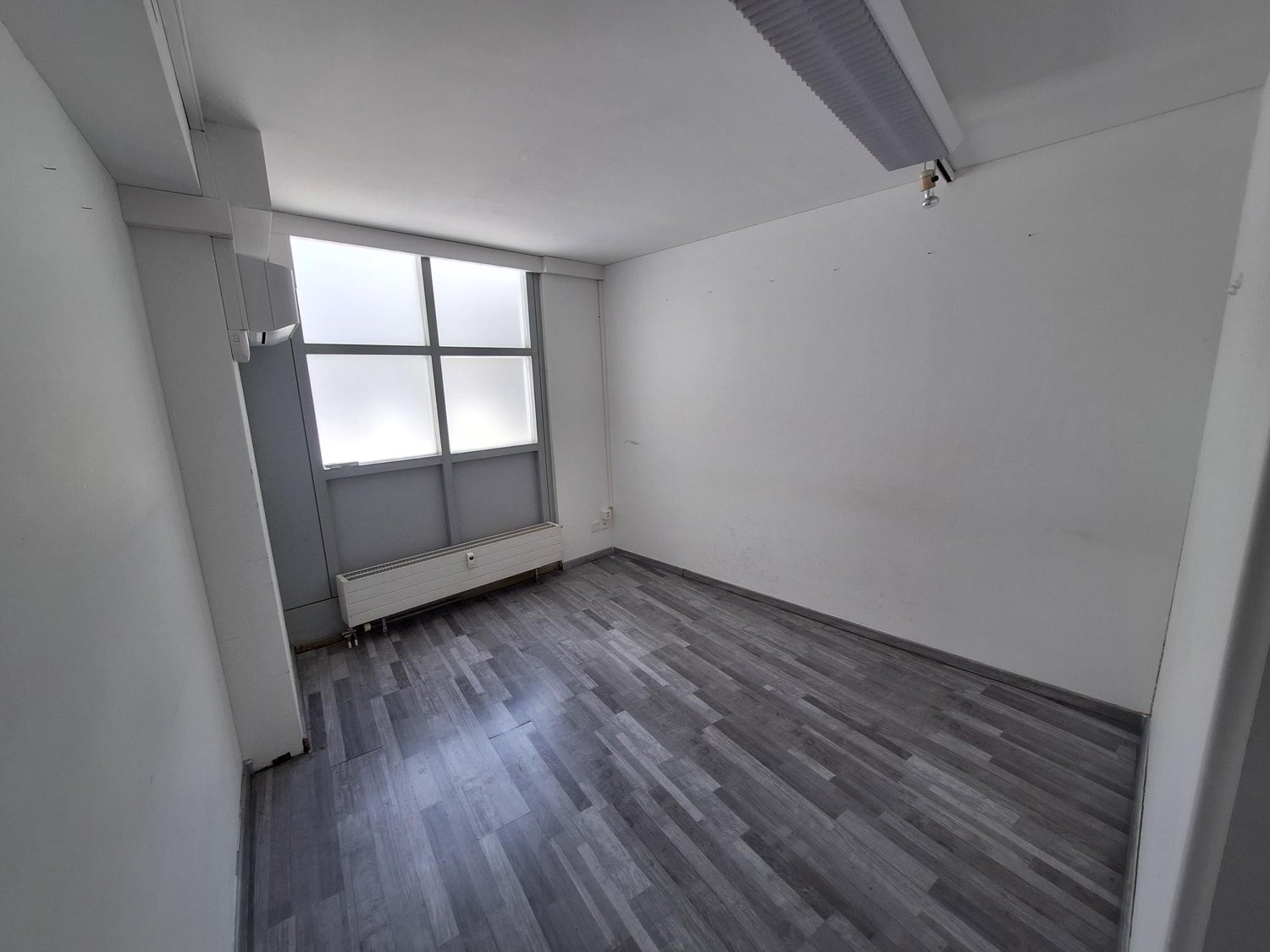 Magasin de 90m²