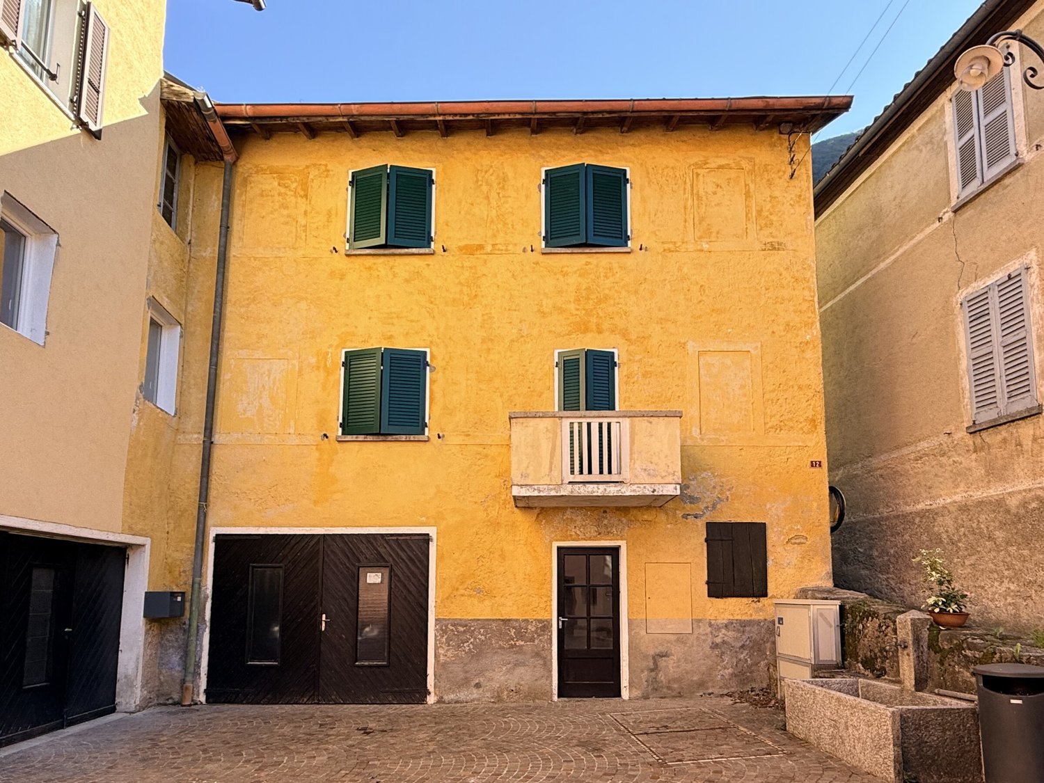 maison de rang 3 pièces, photo 2 sur 9