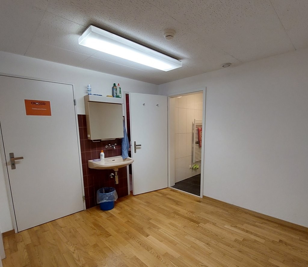 187m² office