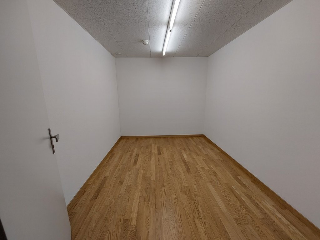 187m² office
