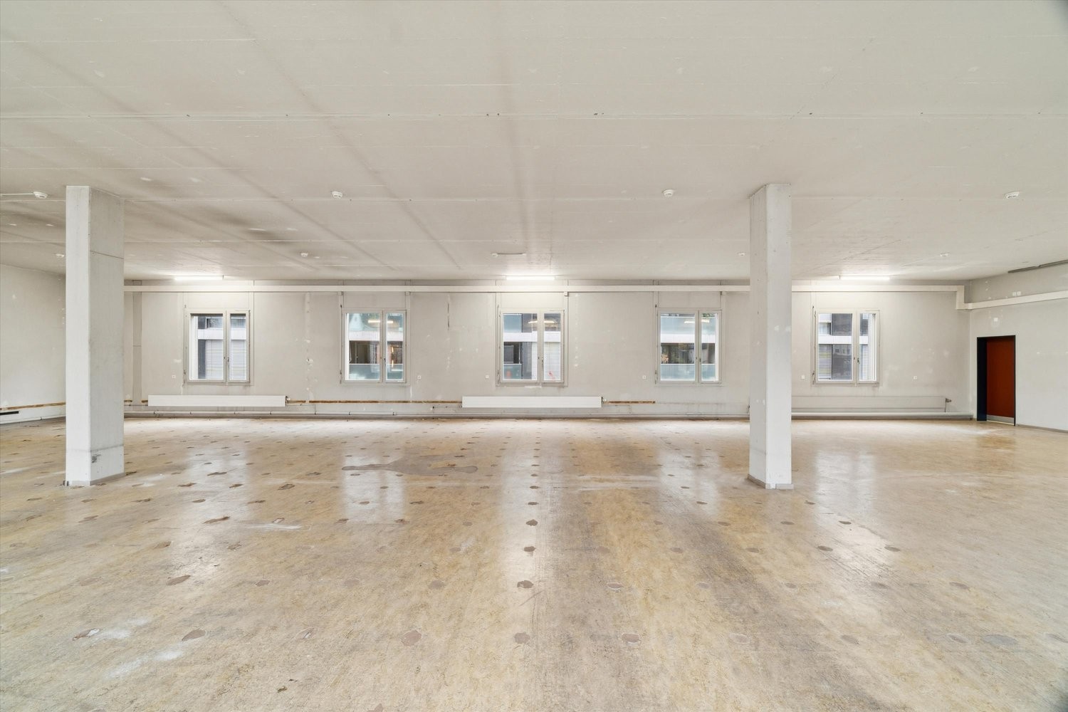 319m² commercial, photo 5 sur 8