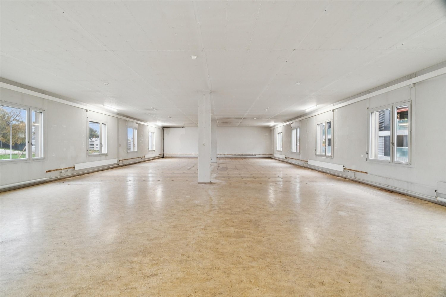 319m² commercial, photo 3 sur 8