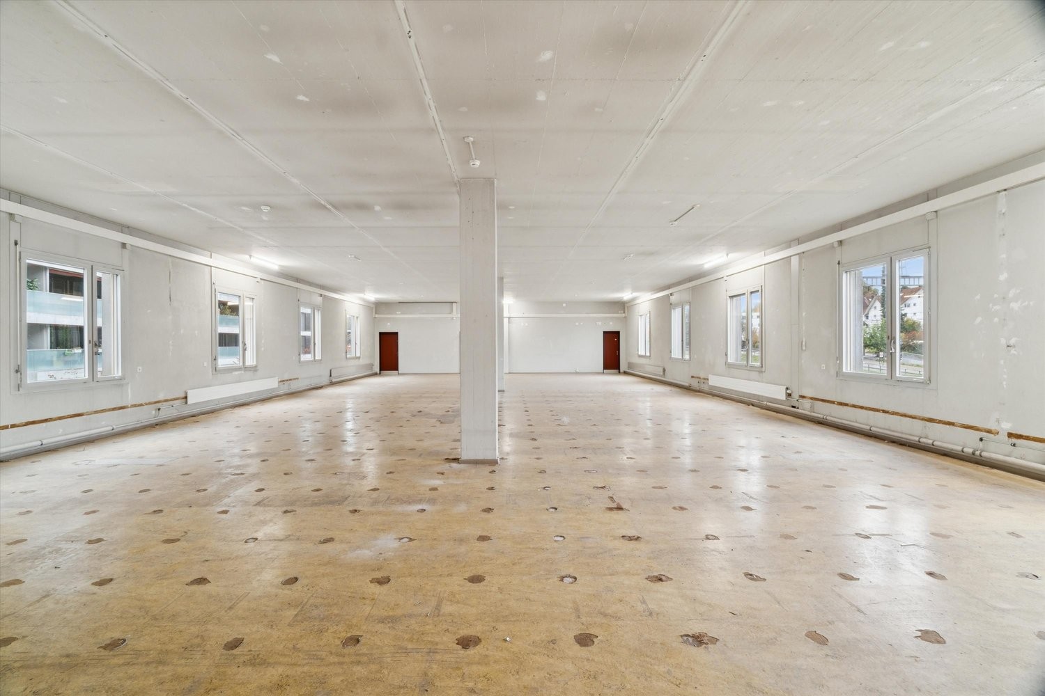 319m² commercial, photo 4 sur 8