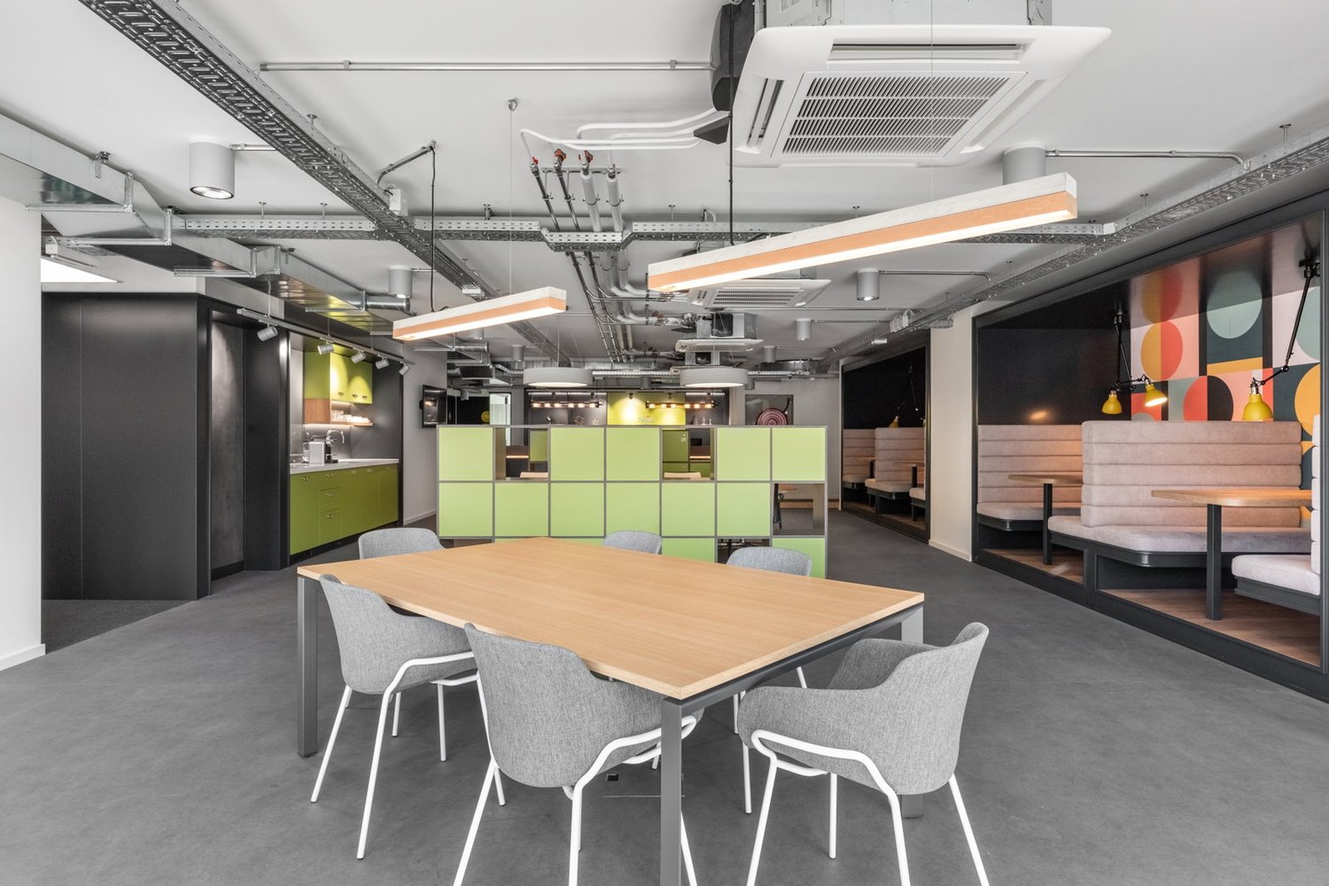 Office, photo 1 sur 9