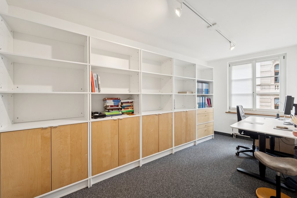 Bureau de 150m², photo 5 sur 10