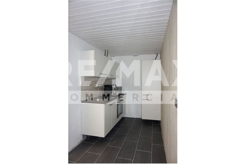 200m² commercial, photo 3 sur 7