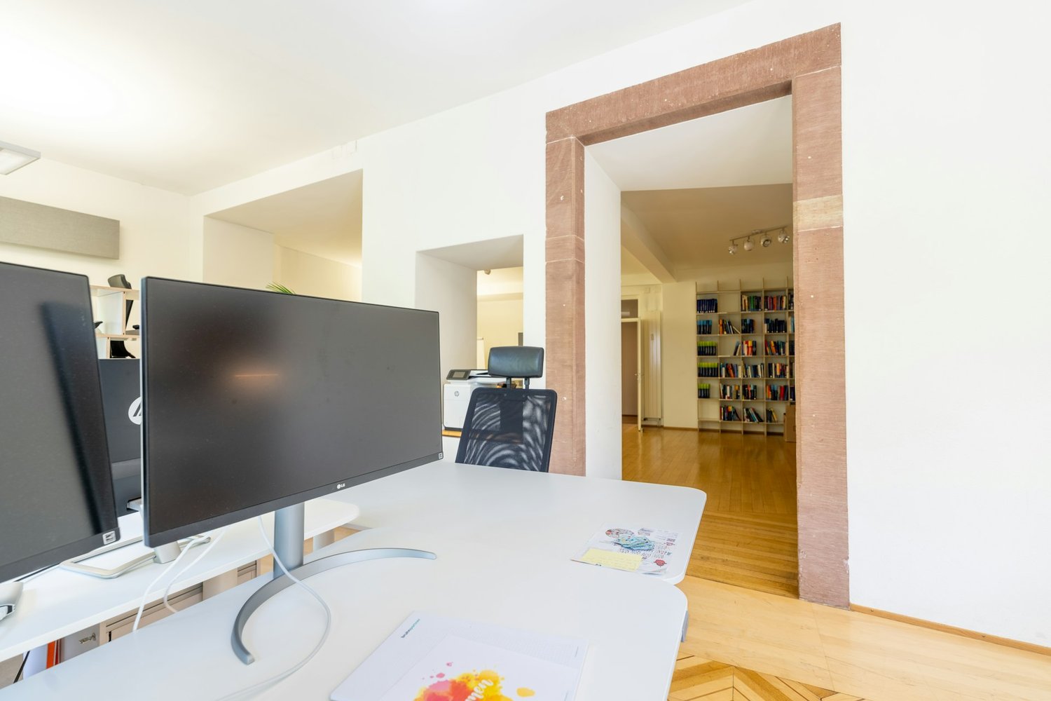 195m² bureau, photo 5 sur 10