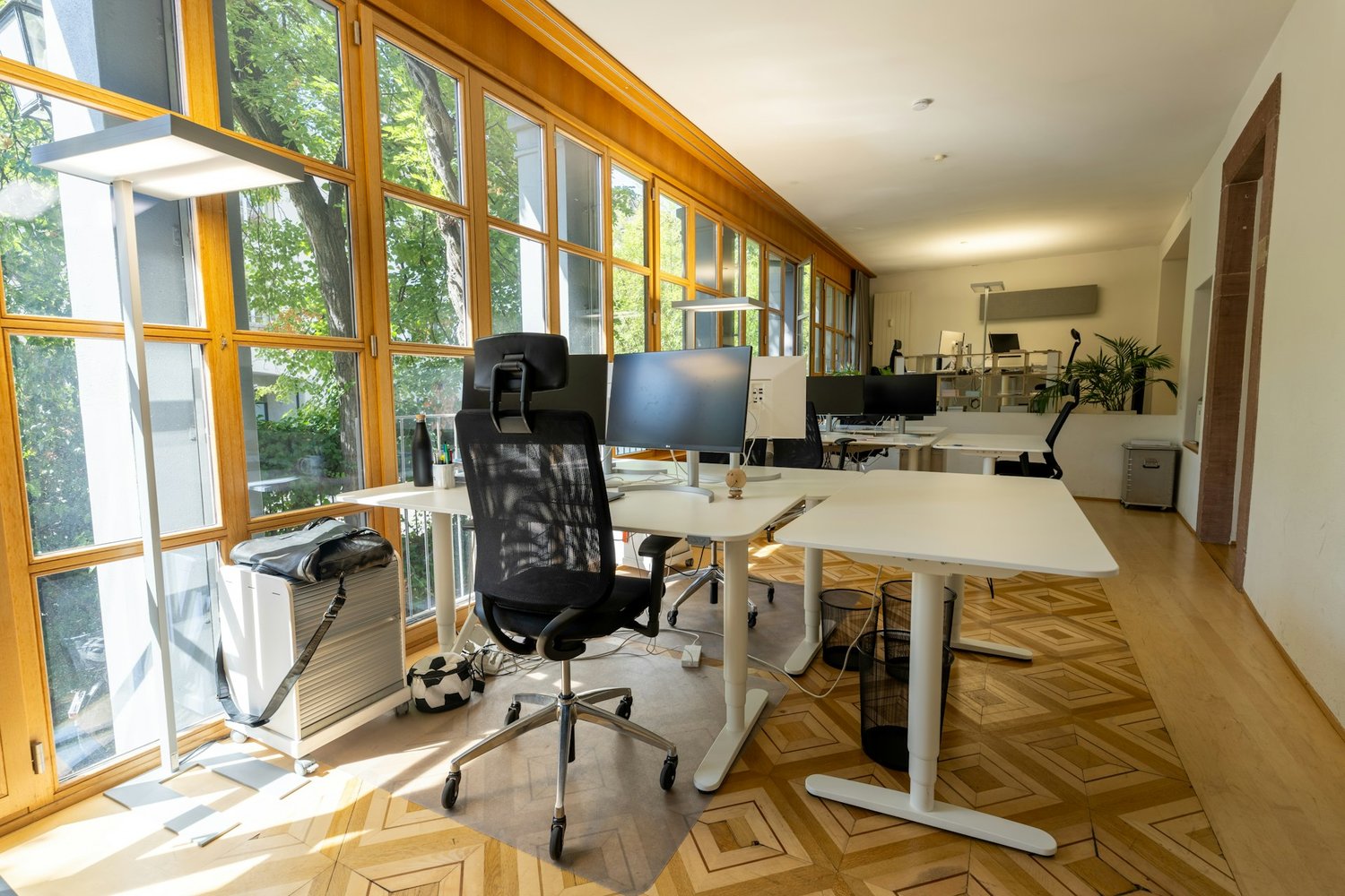 195m² bureau, photo 1 sur 10