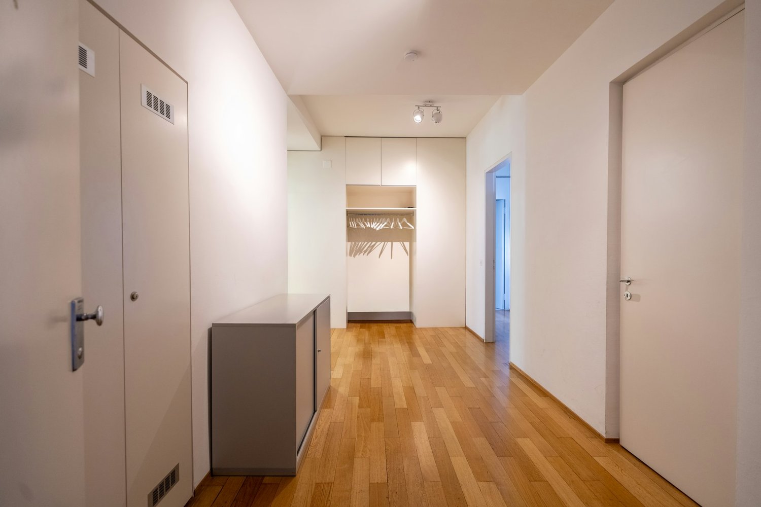 195m² bureau, photo 10 sur 10