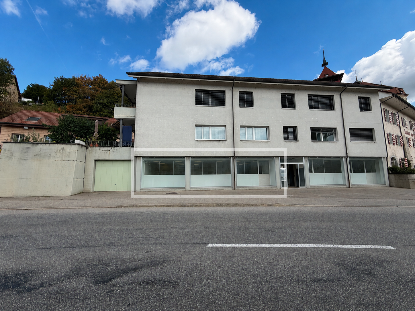 86m² commercial