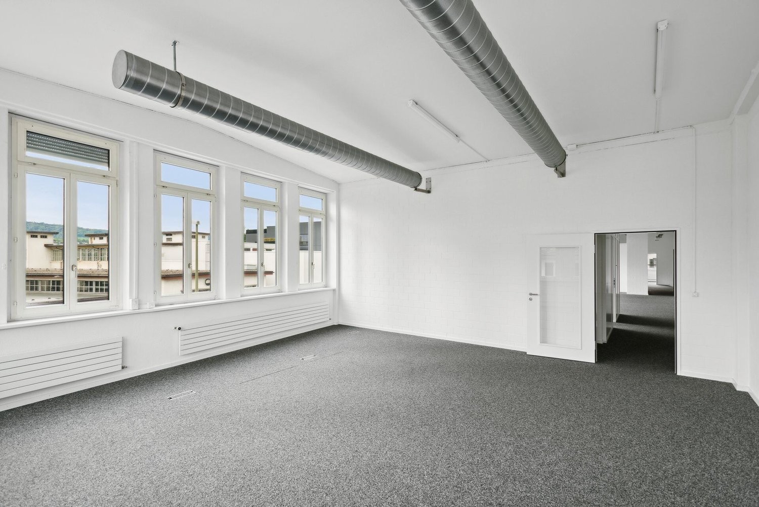 749m² commercial, photo 3 sur 7