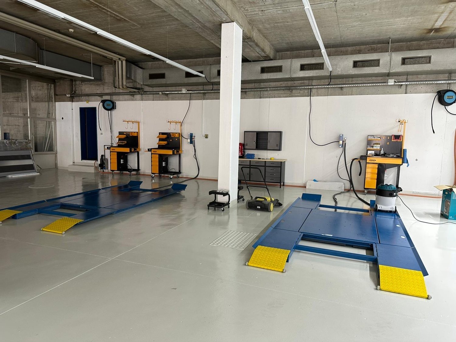 Atelier de 1200m²