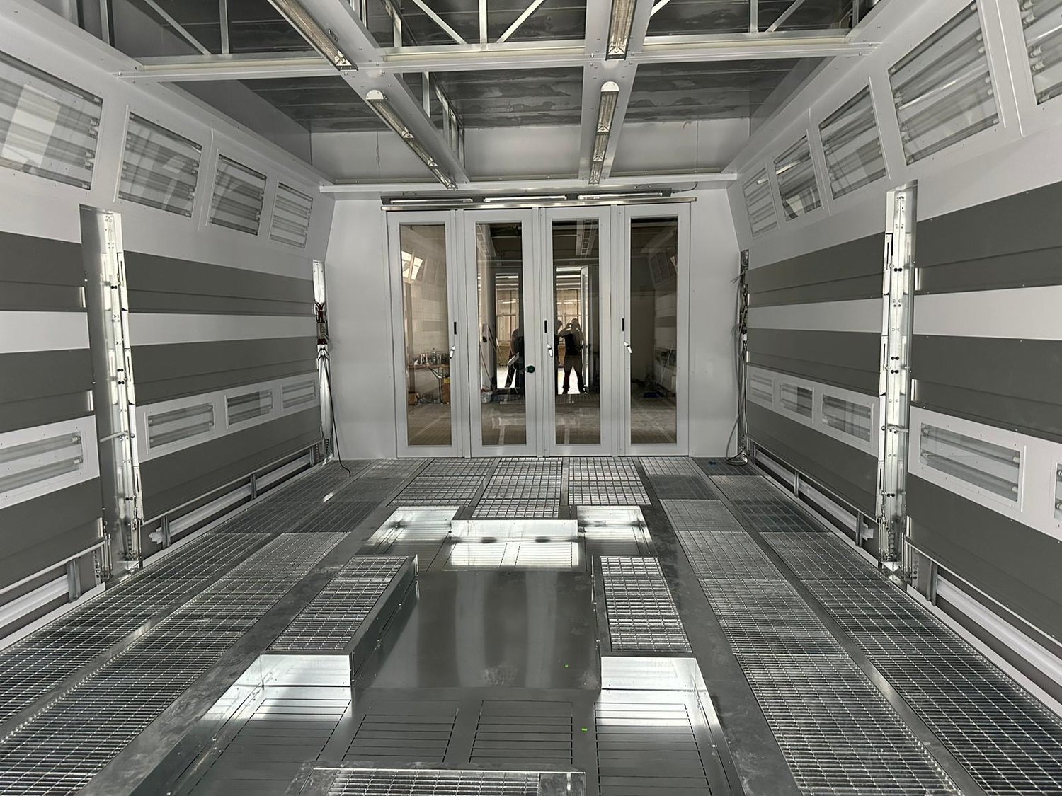 Atelier de 1200m²