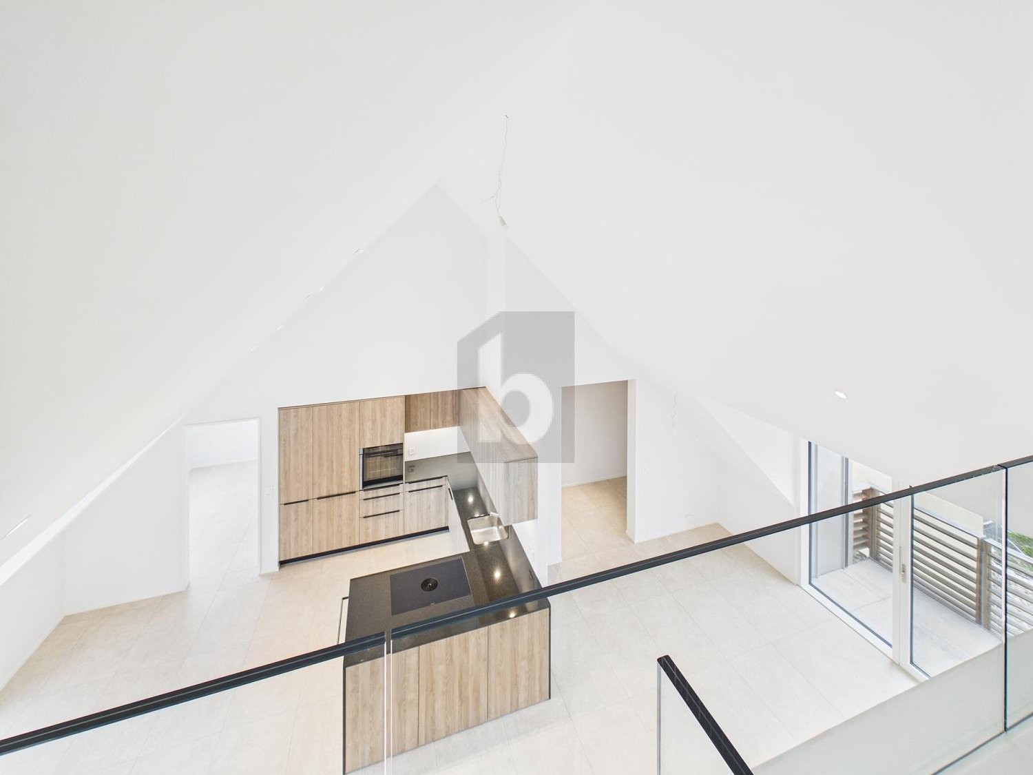 Appartement de toit 5 pièces, photo 3 sur 4