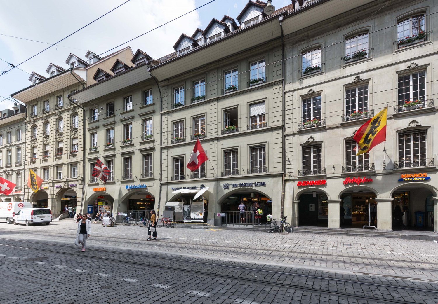 145m² commercial