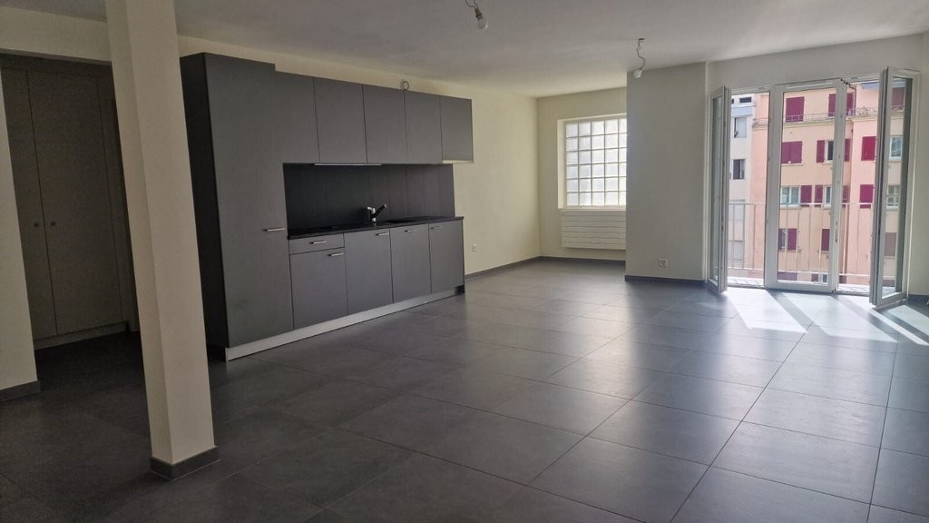 5 rooms apartment, photo 1 sur 10