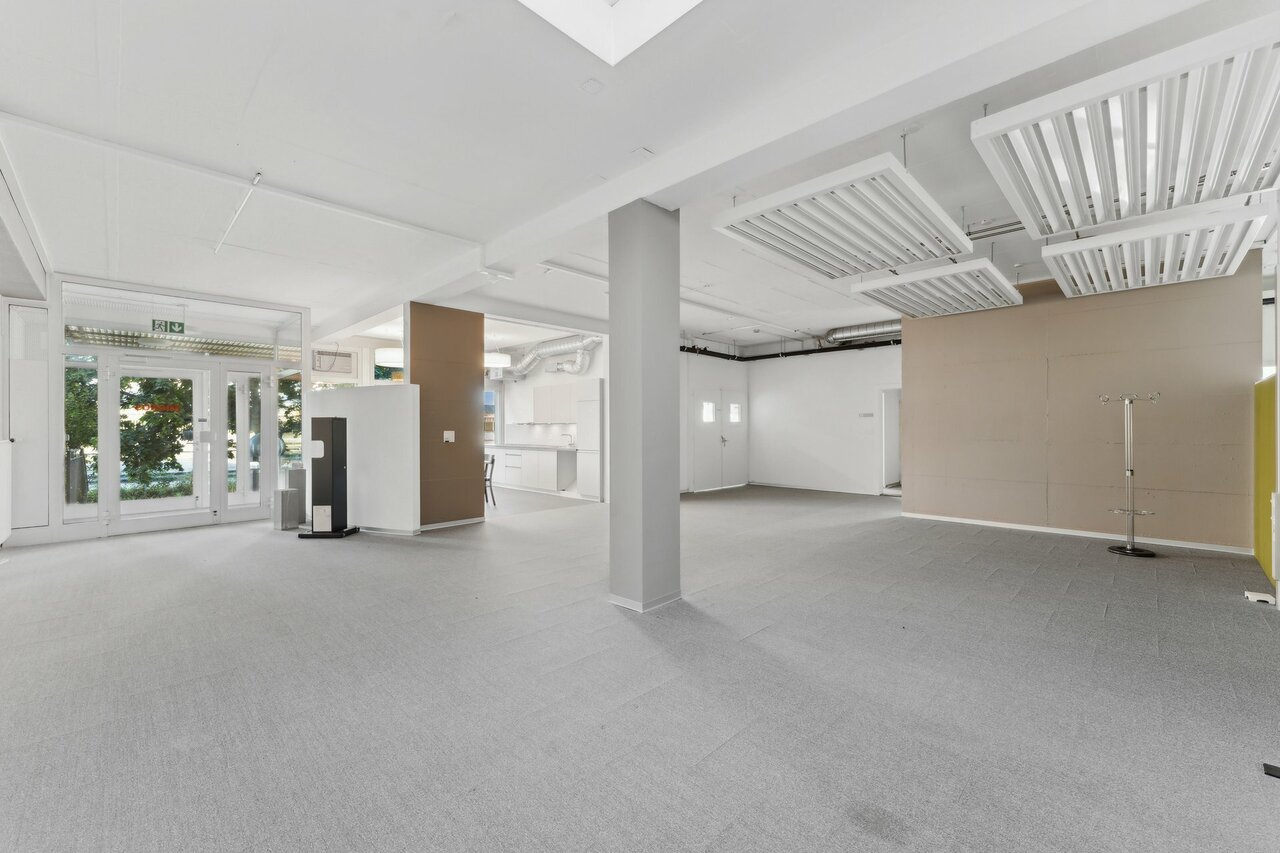 310m² bureau, photo 8 sur 10