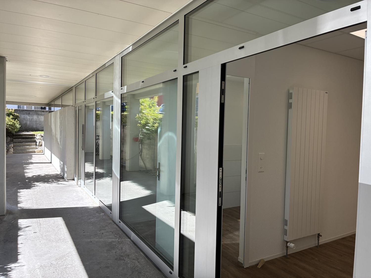 200m² commercial