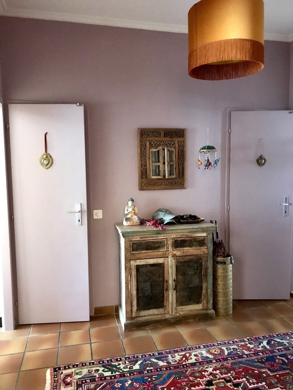 Appartement de 2 pièces

Magnifique, chaleureux et paisible deux chambres à proximité des organisations internationales. Les pièces donnent sur une cour calme et l'immeuble ne donne pas directement sur la rue, ce qui en fait un endroit très calme tout en étant central. Proche de nombreux arrêts de b, photo 7 sur 9