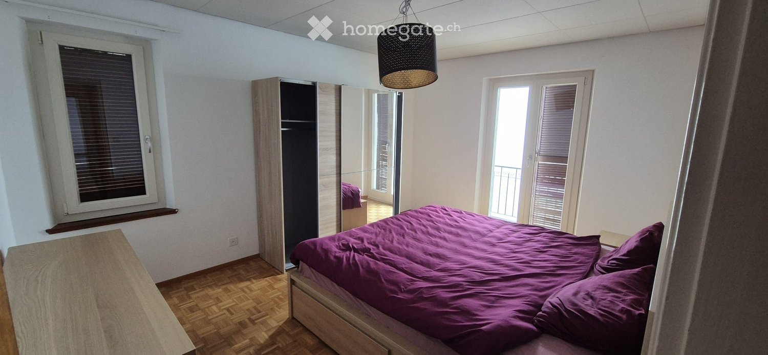 Appartement de 5 pièces
À louer dès le 1. novembre 2026 ou à convenir.
L'appartement est composé d'une cuisine, d'une salle de bain, de WC séparés, de 4 chambres, 1 terrasse plus une place de parc découverte., photo 3 sur 5