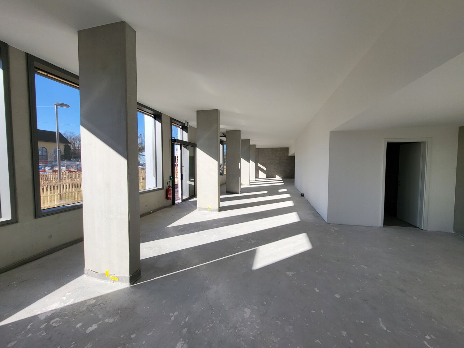 172m² office, photo 1 sur 5
