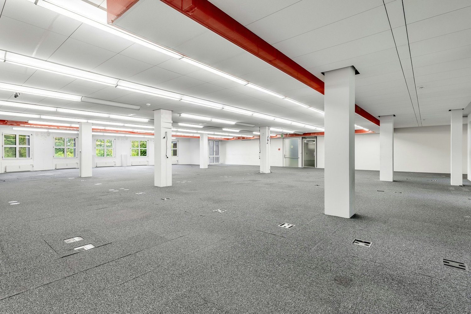 350m² commercial