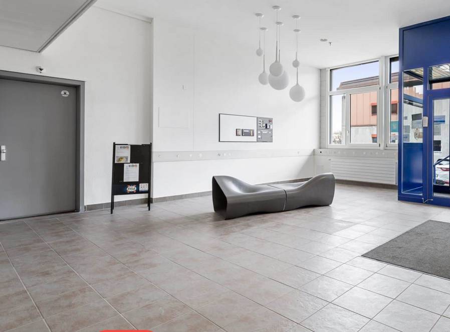 886m² office, photo 1 sur 6