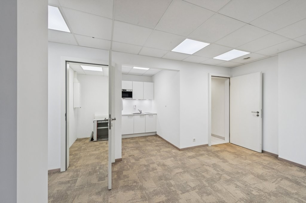 146m² office, photo 4 sur 10