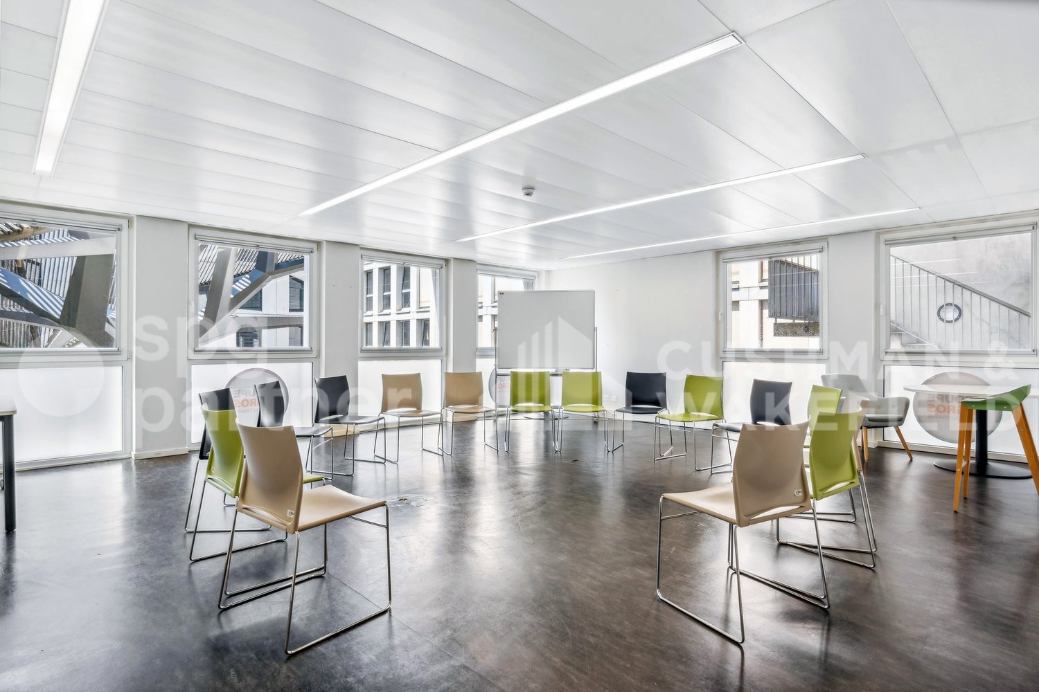 773m² commercial