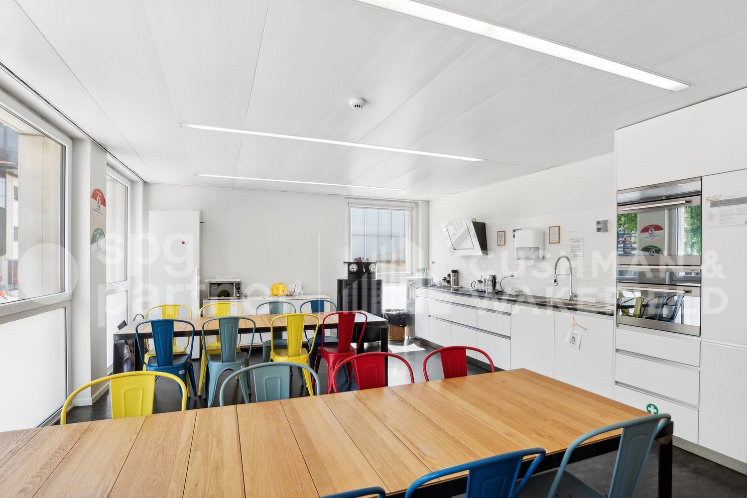 773m² commercial