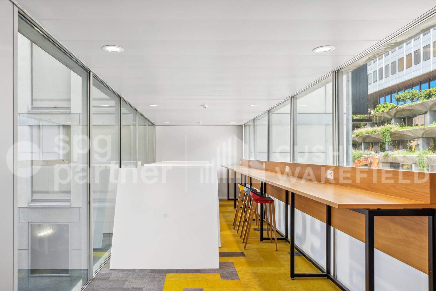 773m² commercial