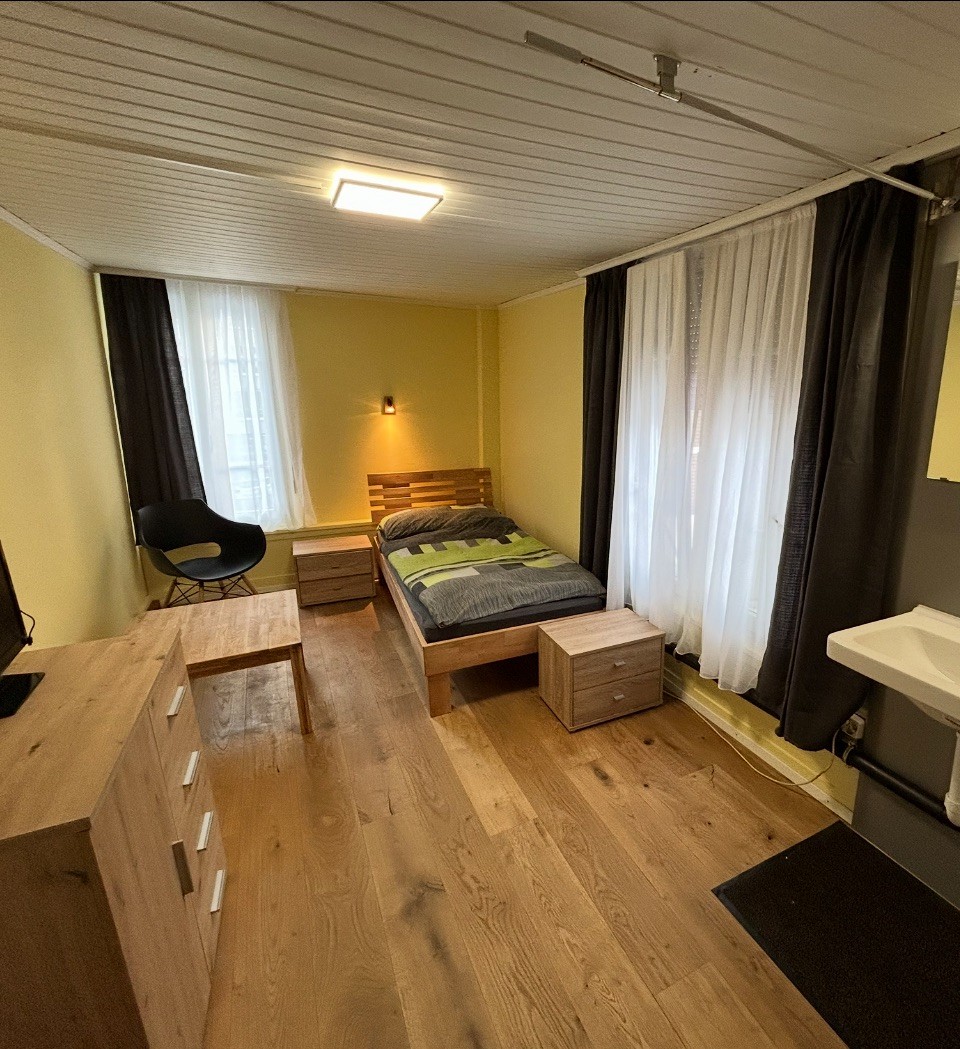 1 pièce chambre simple