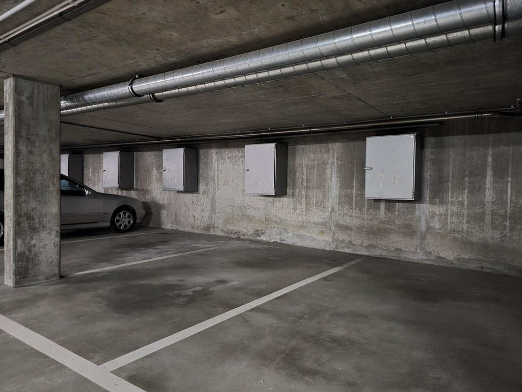 Place de parc souterrain