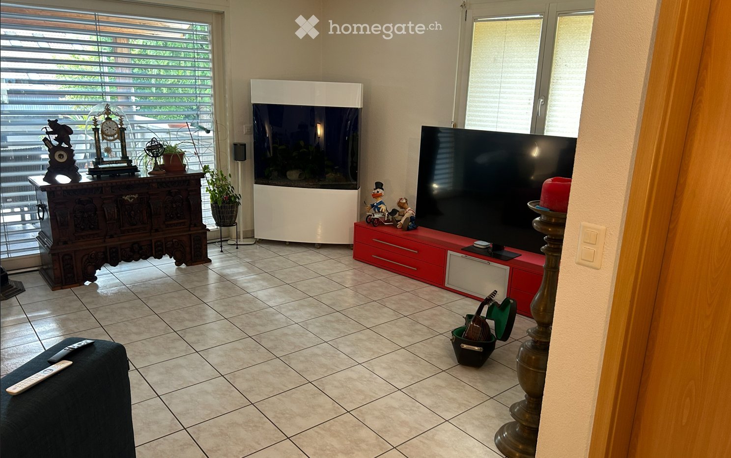 Appartement de 4 ½ pièces

Moderne et spacieux appartement de 4.5 pièces avec une immense terrasse à proximité du lac

Vous recherchez un nouveau foyer qui allie beaucoup d'espace, de confort et un emplacement de premier ordre ? À 1786 Sugiez, à seulement 5 minutes à pied du magnifique lac de Morat,, photo 5 sur 5