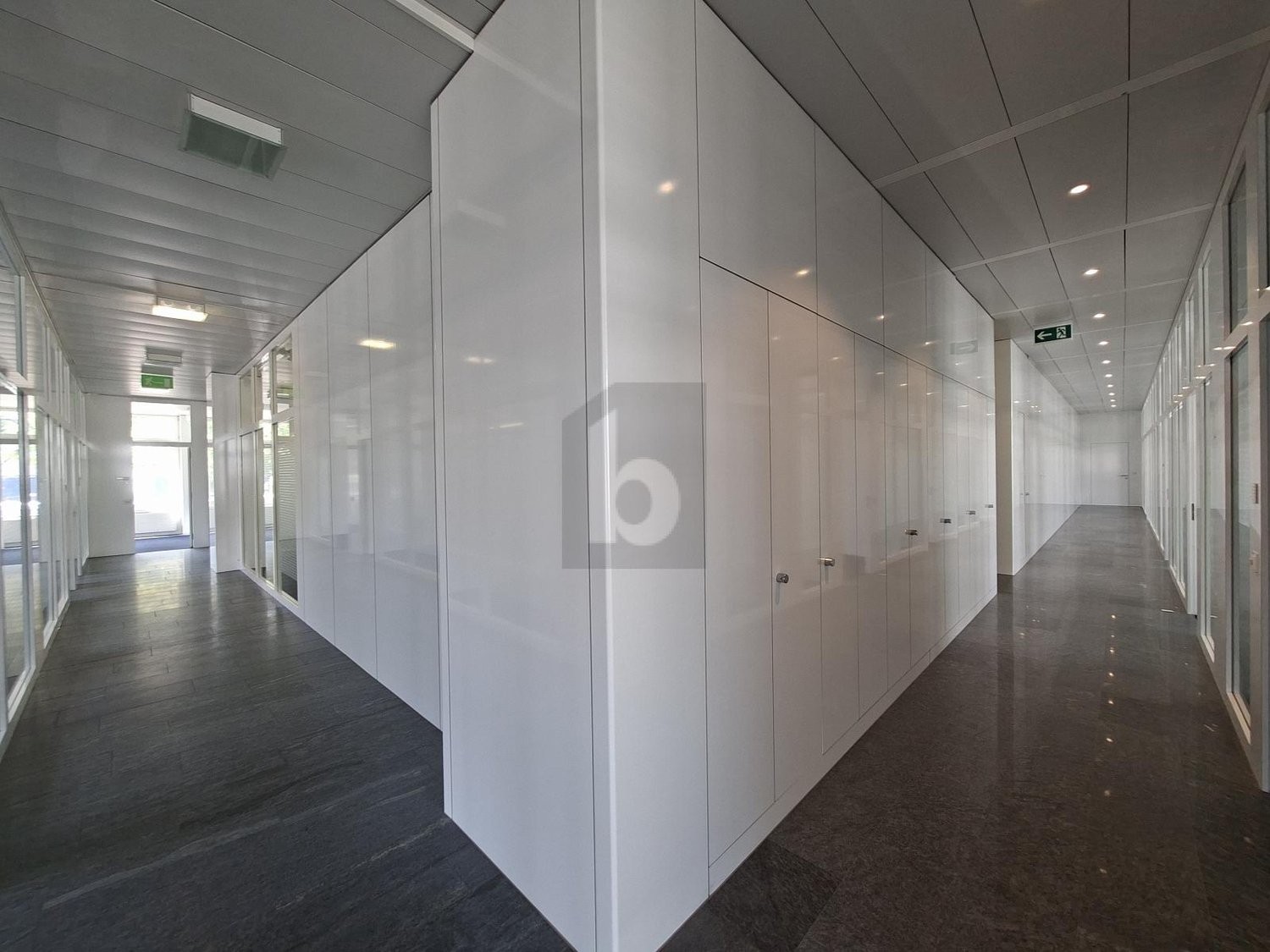 477m² bureau