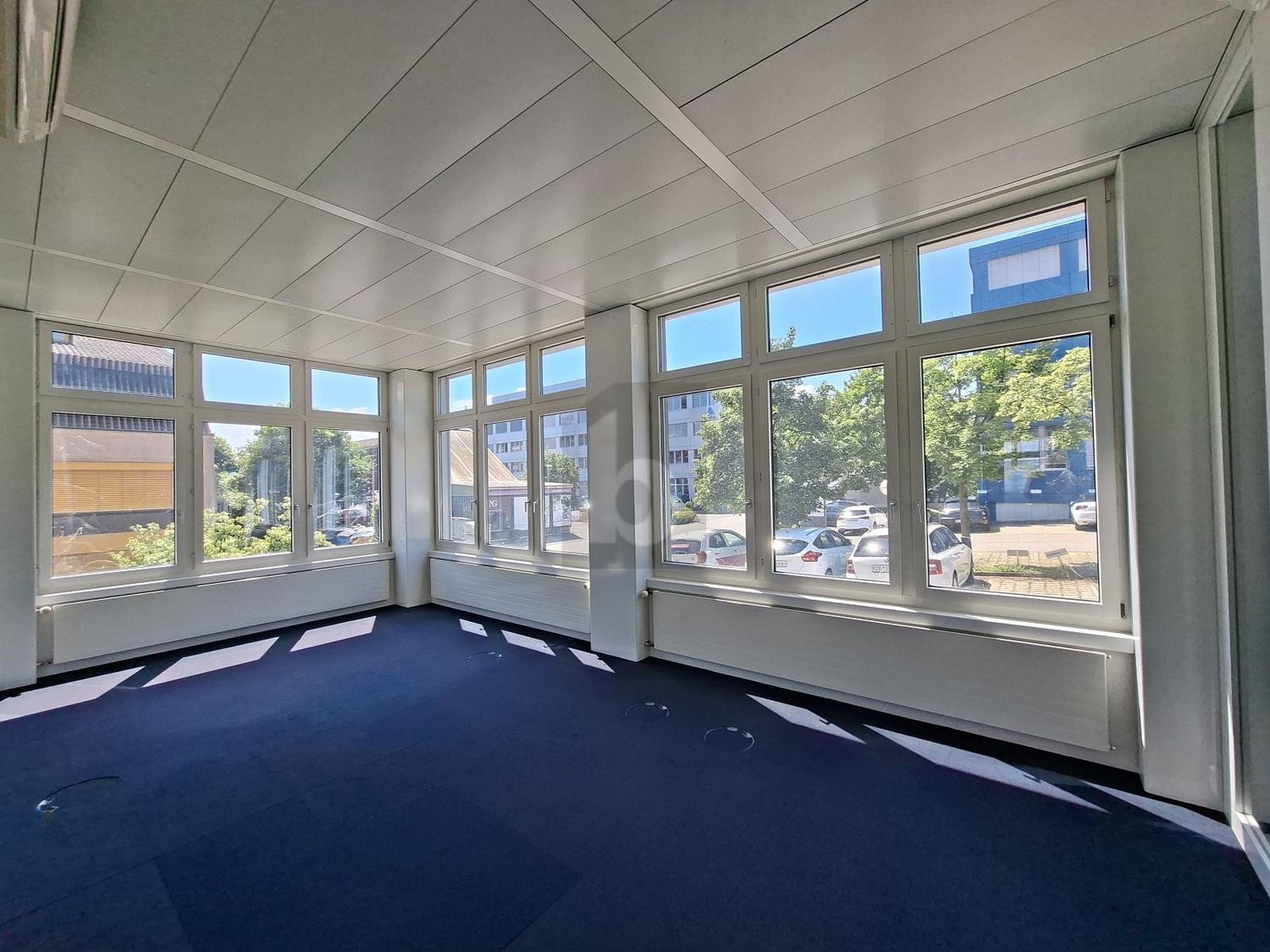 477m² bureau
