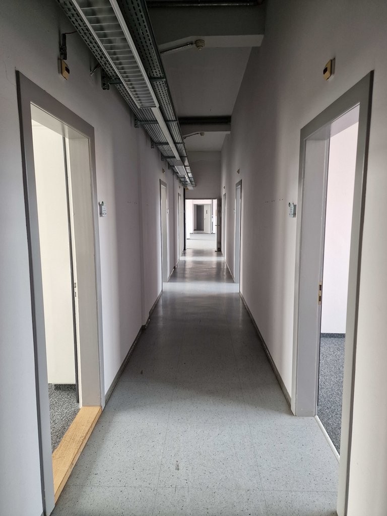 Bureau de 124m²

Un bureau directement au bord de l'eau et du Bally-Park ? Ici, ce n'est pas un problème. Nous proposons des surfaces de bureaux sensationnelles de 124m2 à 400m2, répondant ainsi à toutes vos envies.

À quelques pas de la gare
À quelques pas de l'eau
À quelques pas du Bally Park
Espa, photo 4 sur 10