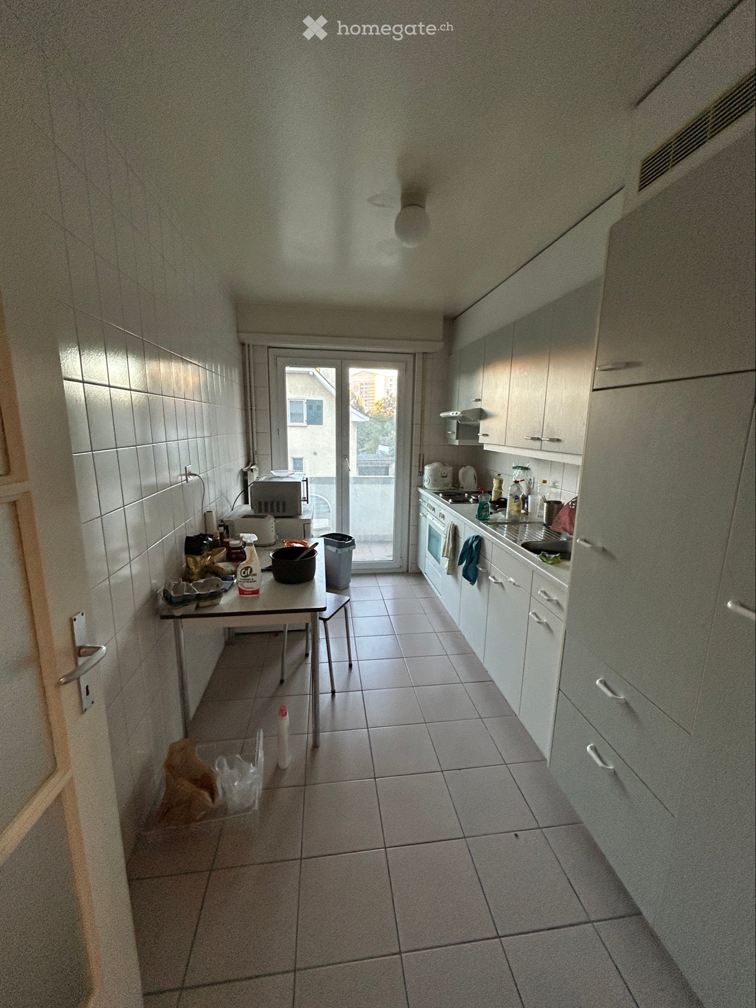 Appartement meublé,
1600 CHF par mois charges comprises,
Idéalement situé à 7min de la gare de Renens, proche de toutes commodités., photo 3 sur 3