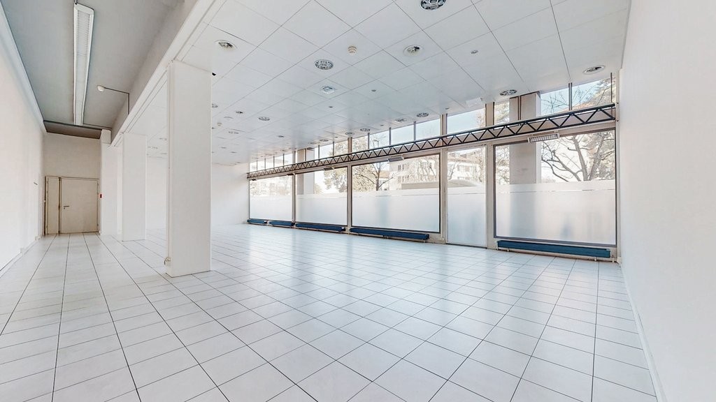 136m² bureau