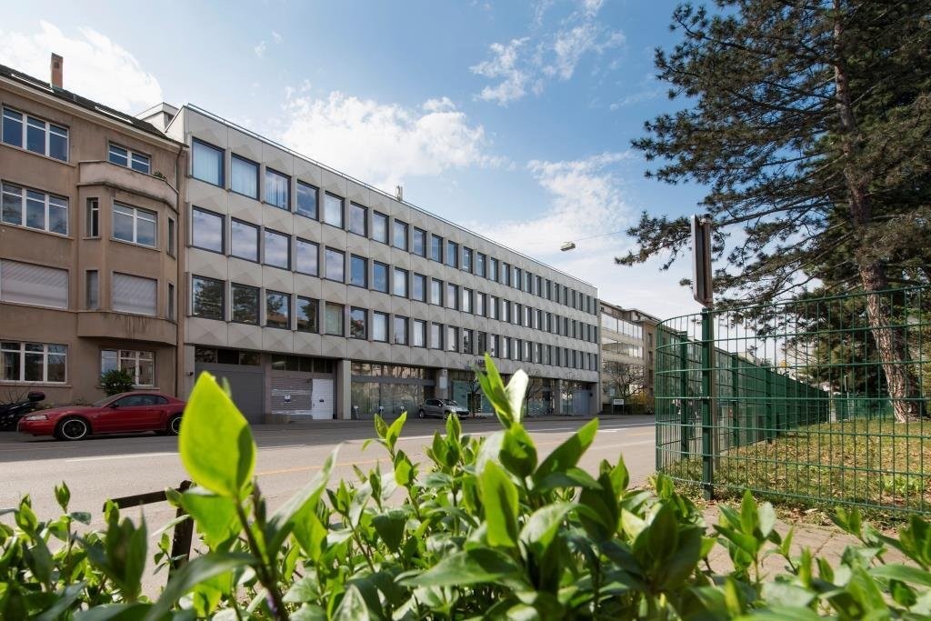136m² bureau