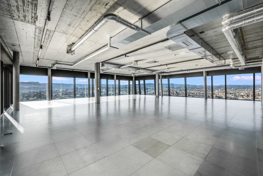490m² commercial