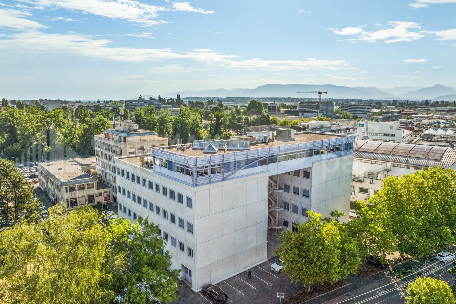 461m² office