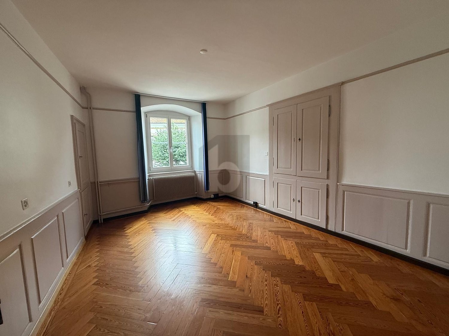 52m² office