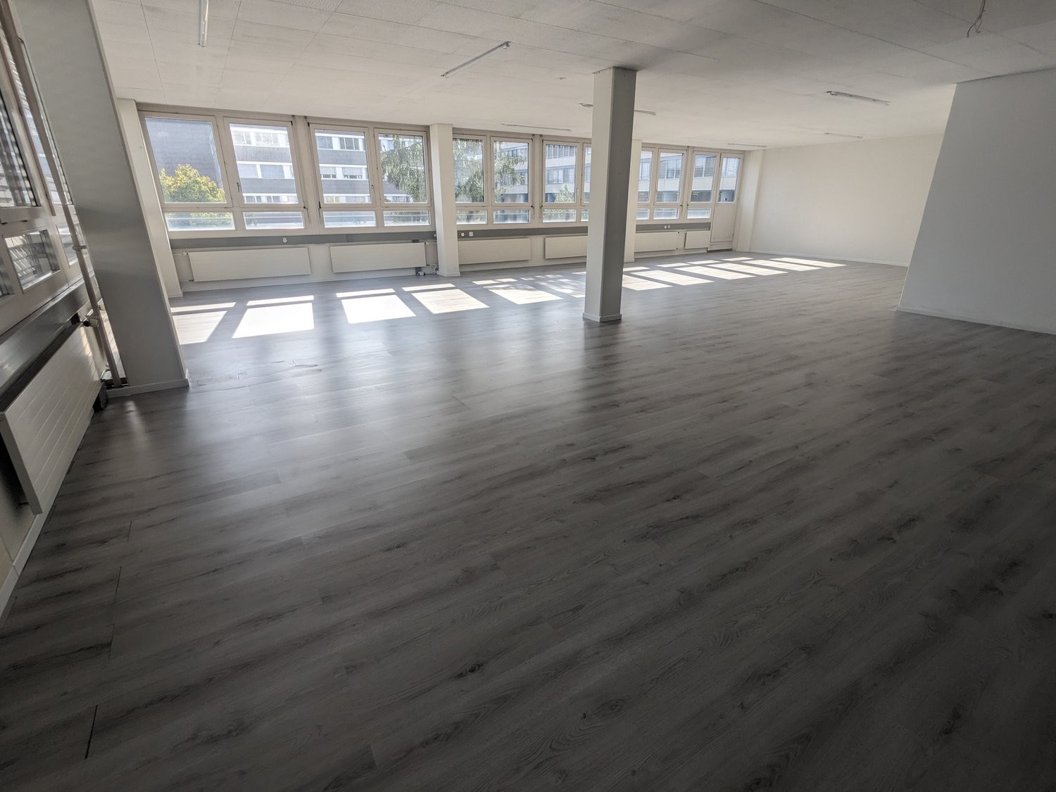 165m² commercial, photo 3 sur 3