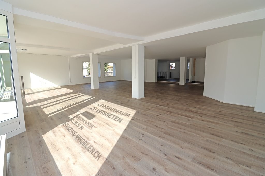 235m² commercial