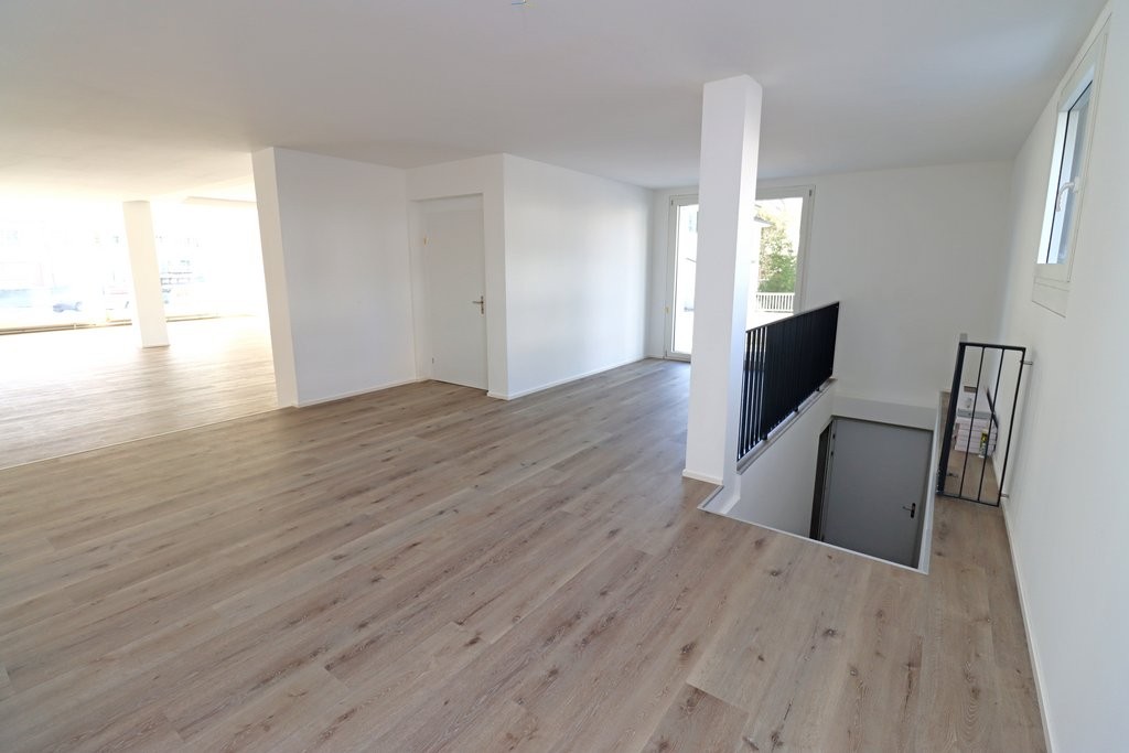 235m² commercial