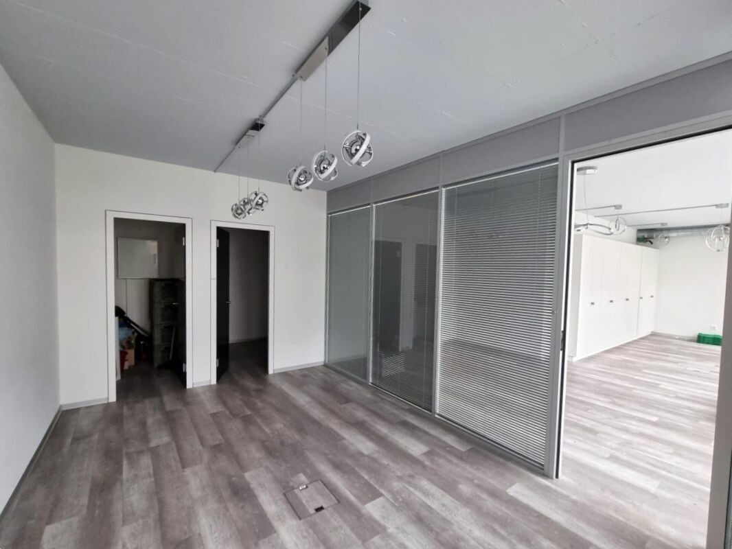 72m² commercial, photo 2 sur 5