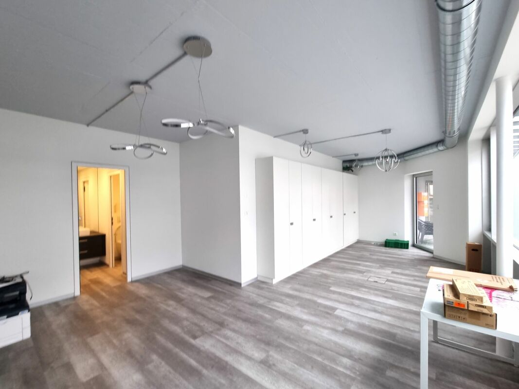 72m² commercial, photo 1 sur 5