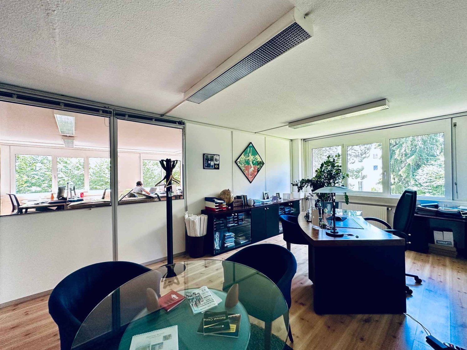370m² office, photo 1 sur 4