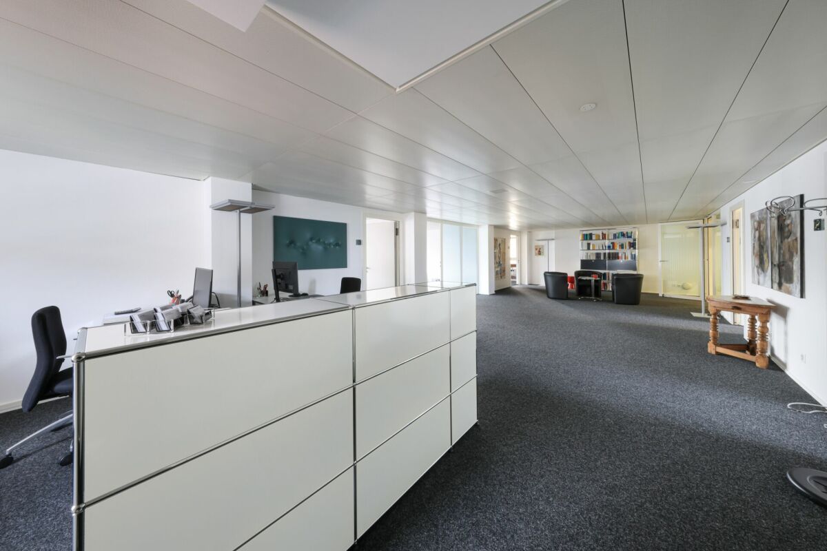 210m² office, photo 1 sur 10